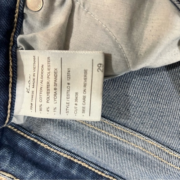 Distressed High-Waisted Blue Jeans - Picture 7 of 8